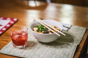 Ramen miso aux légumes et nori